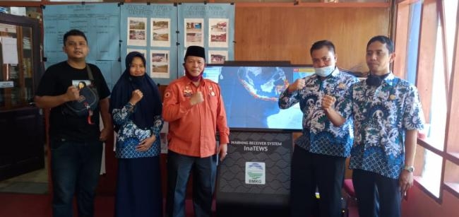 BPBD Kabupaten Solok Terima Alat WRS dari BMKG