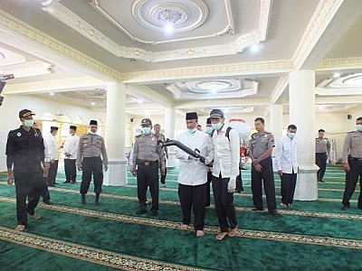 Gugus Tugas COVID 19 - Penyemprotan Desinfektan - foto 7